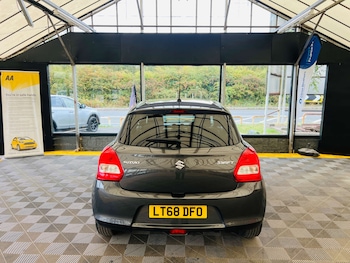 Used Suzuki Swift 2018 for sale - 75638787: Photo