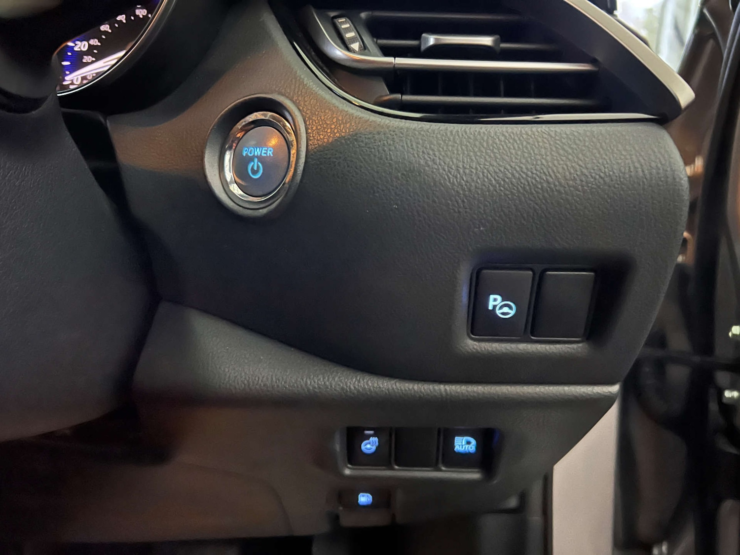 Used Toyota C-HR 2021 for sale - 76669797: Photo 15