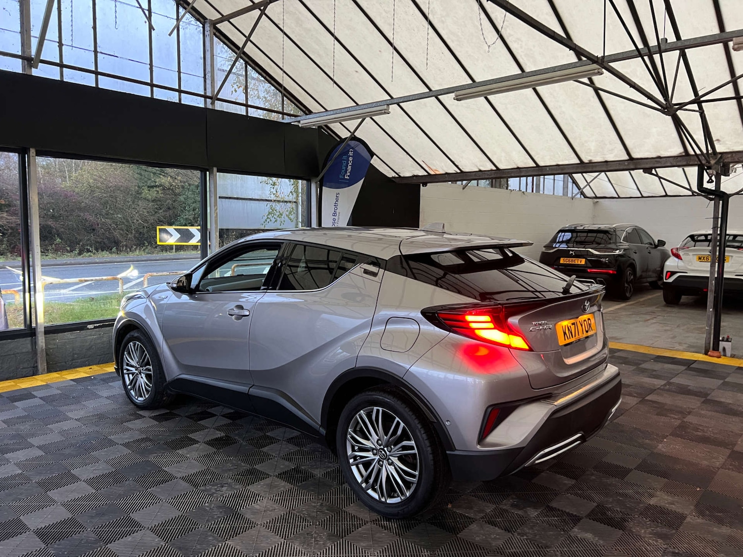 Used Toyota C-HR 2021 for sale - 76669797: Photo 5