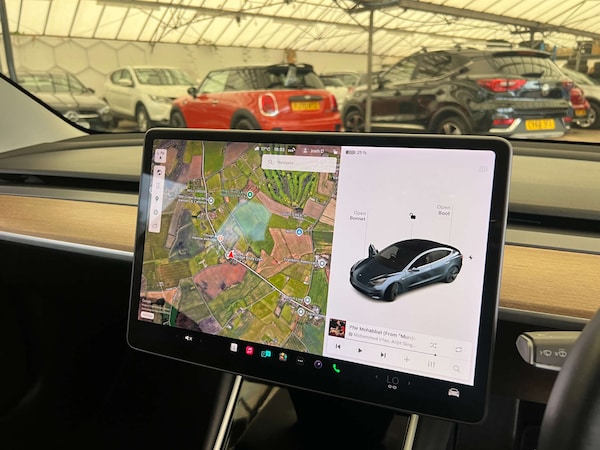 Used Tesla Model 3 2020 for sale - 76206219: Photo 12