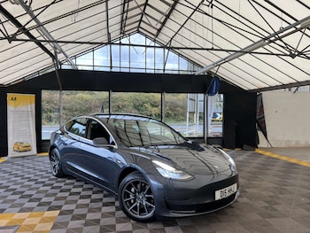 Tesla - Model 3