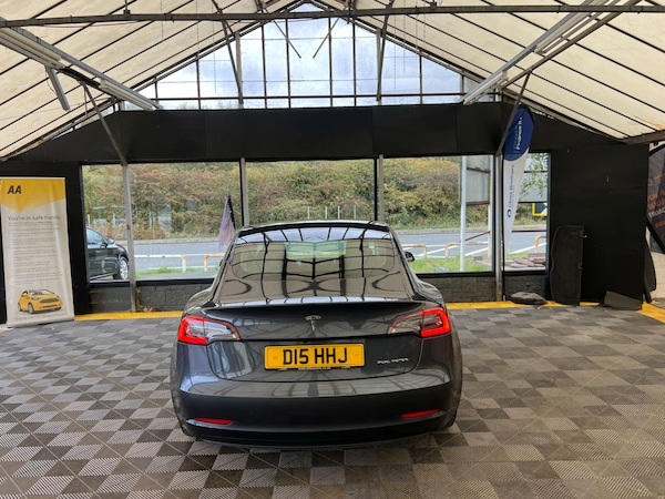 Used Tesla Model 3 2020 for sale - 76206219: Photo 5