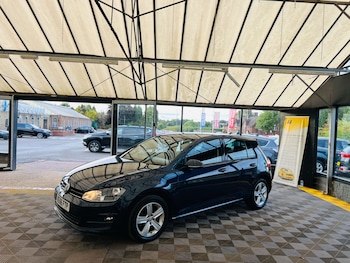 Used Volkswagen Golf 2017 for sale - 75739427: Photo