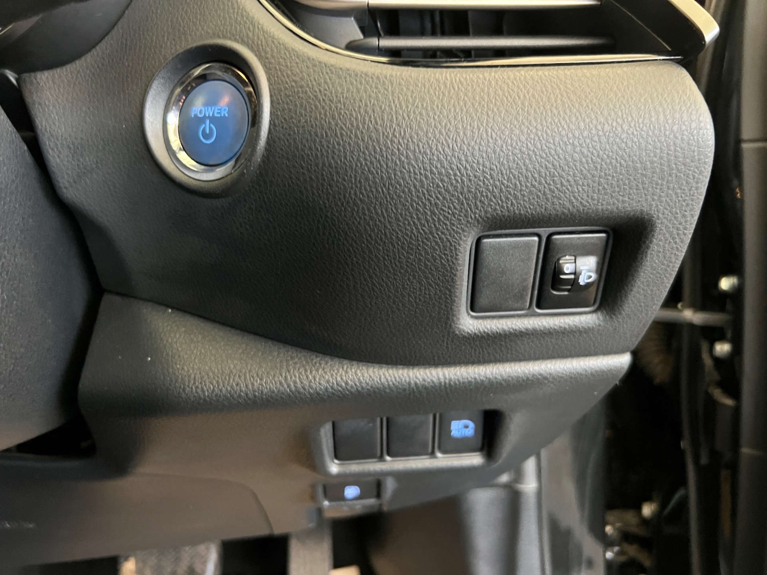 Used Toyota C-HR 2019 for sale - 76541320: Photo 14