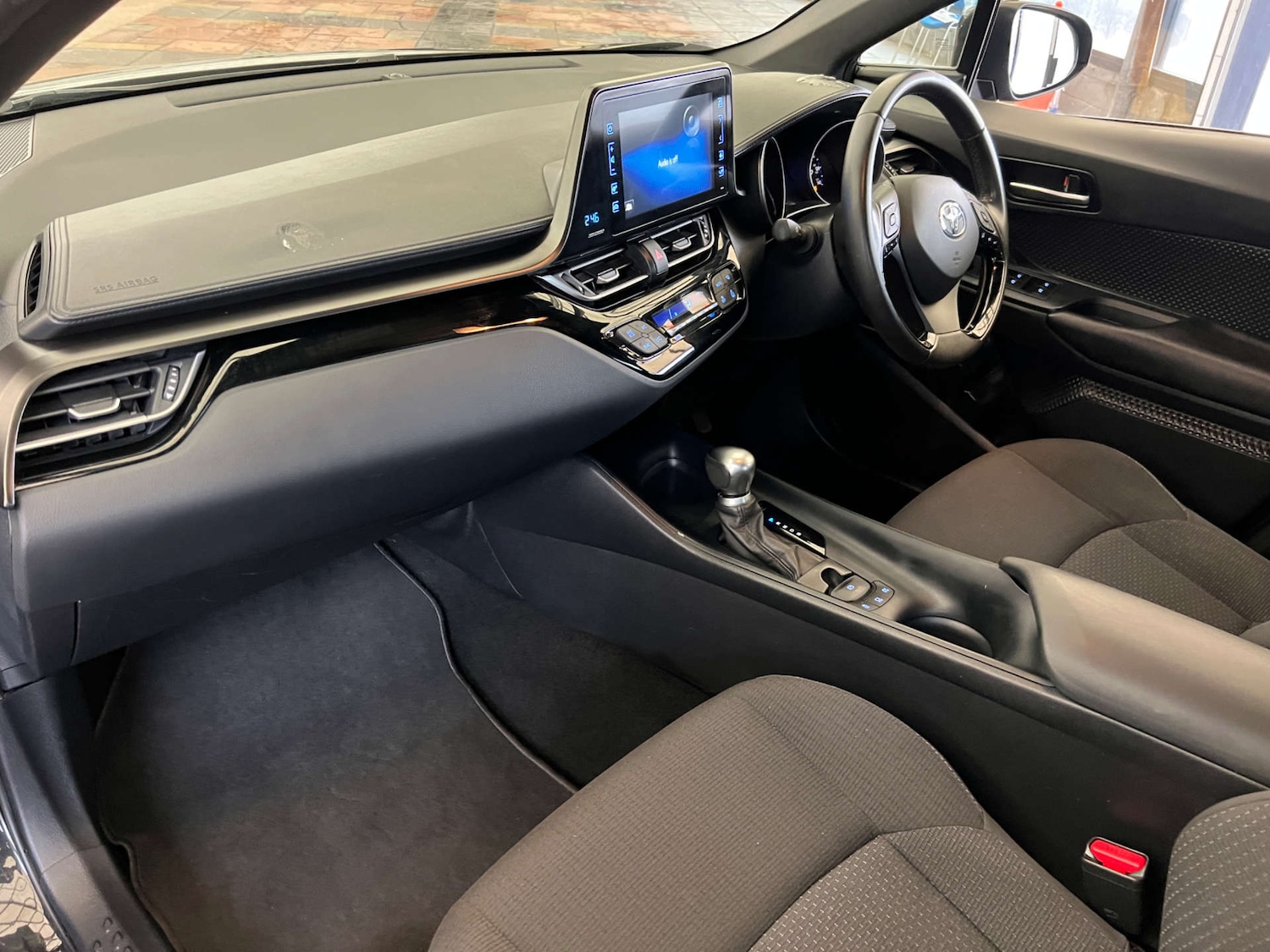 Used Toyota C-HR 2019 for sale - 76541320: Photo 26