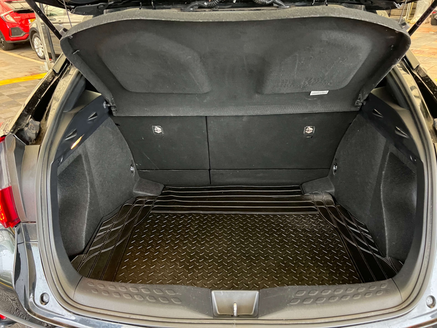 Used Toyota C-HR 2019 for sale - 76541320: Photo 30