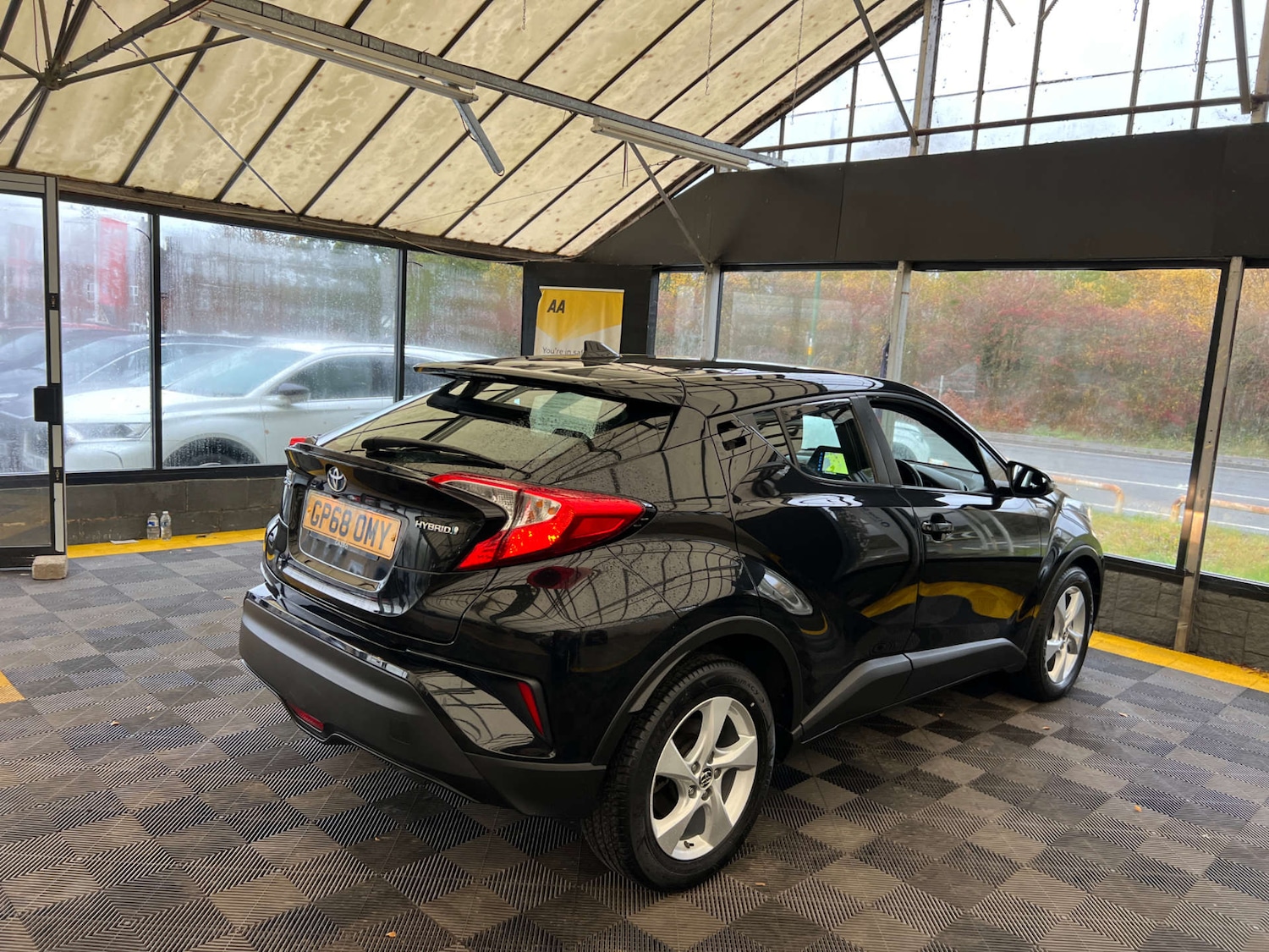 Used Toyota C-HR 2019 for sale - 76541320: Photo 8