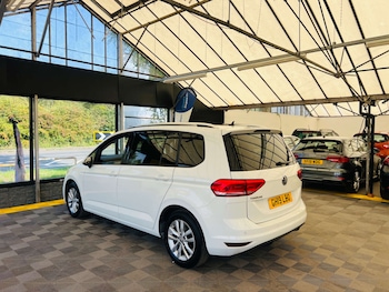 Used Volkswagen Touran 2019 for sale - 75581904: Photo