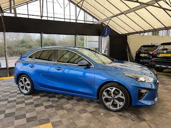 Used Kia Ceed 2019 for sale - 77610609: Photo