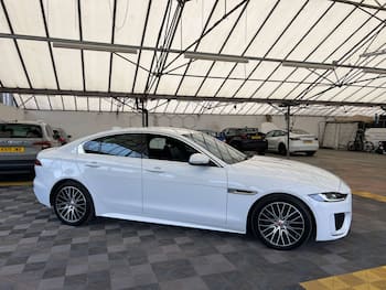 Used Jaguar XE 2019 for sale - 79740056: Photo