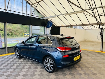 Used Hyundai i30 2017 for sale - 75683810: Photo
