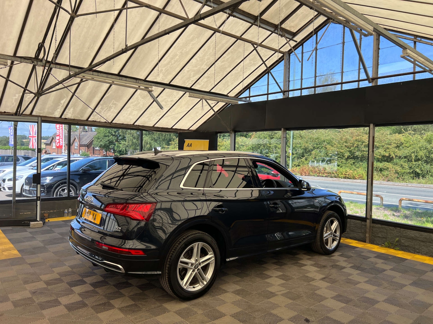 Used Audi Q5 2018 for sale - 76637952: Photo 9
