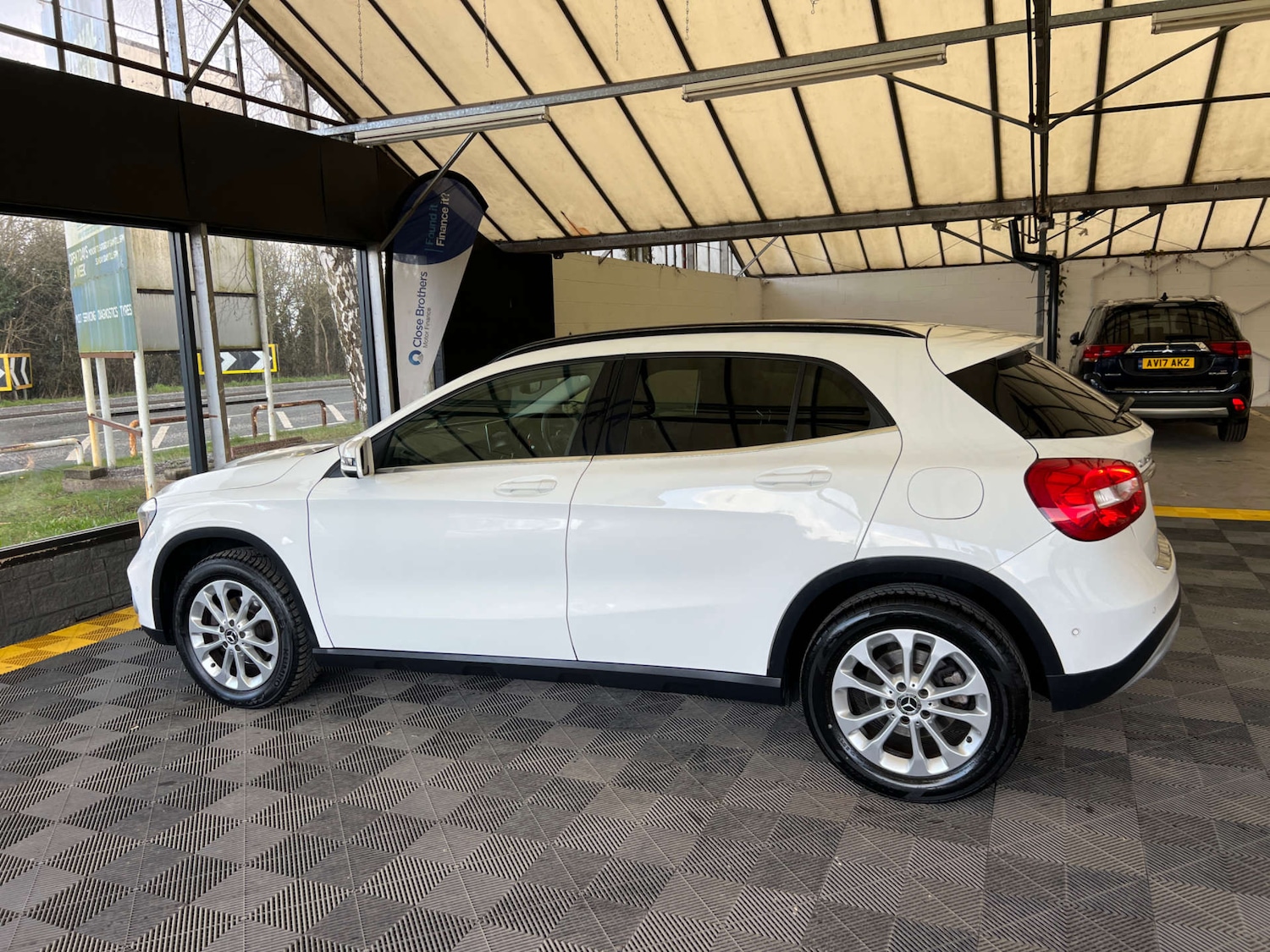 Used Mercedes-Benz GLA 2018 for sale - 77888861: Photo 7