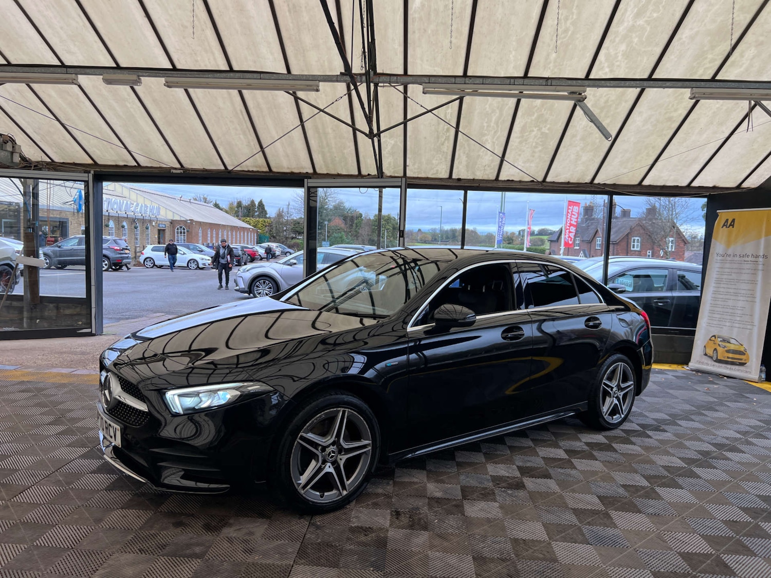 Used Mercedes-Benz A-Class 2020 for sale - 76734389: Photo 2