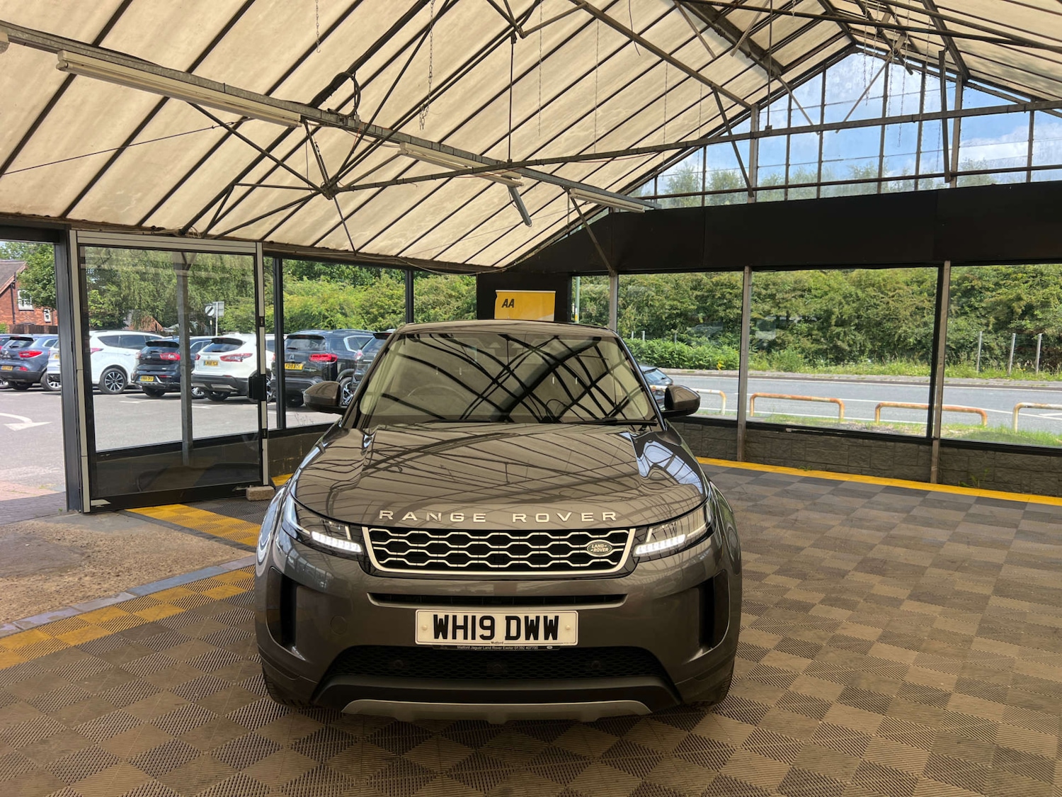 Used Land Rover Range Rover Evoque 2019 for sale - 76919196: Photo 2
