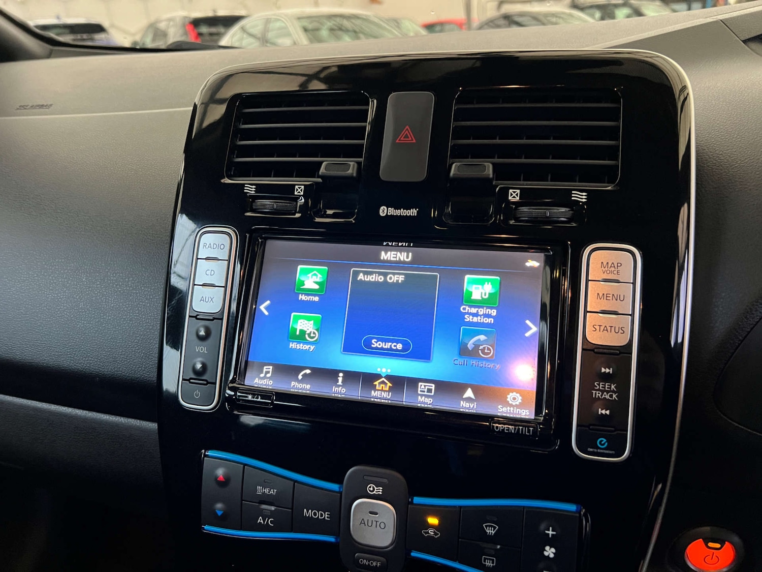 Used Nissan Leaf 2017 for sale - 76846782: Photo 15