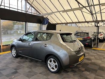 Used Nissan Leaf 2017 for sale - 76846782: Photo