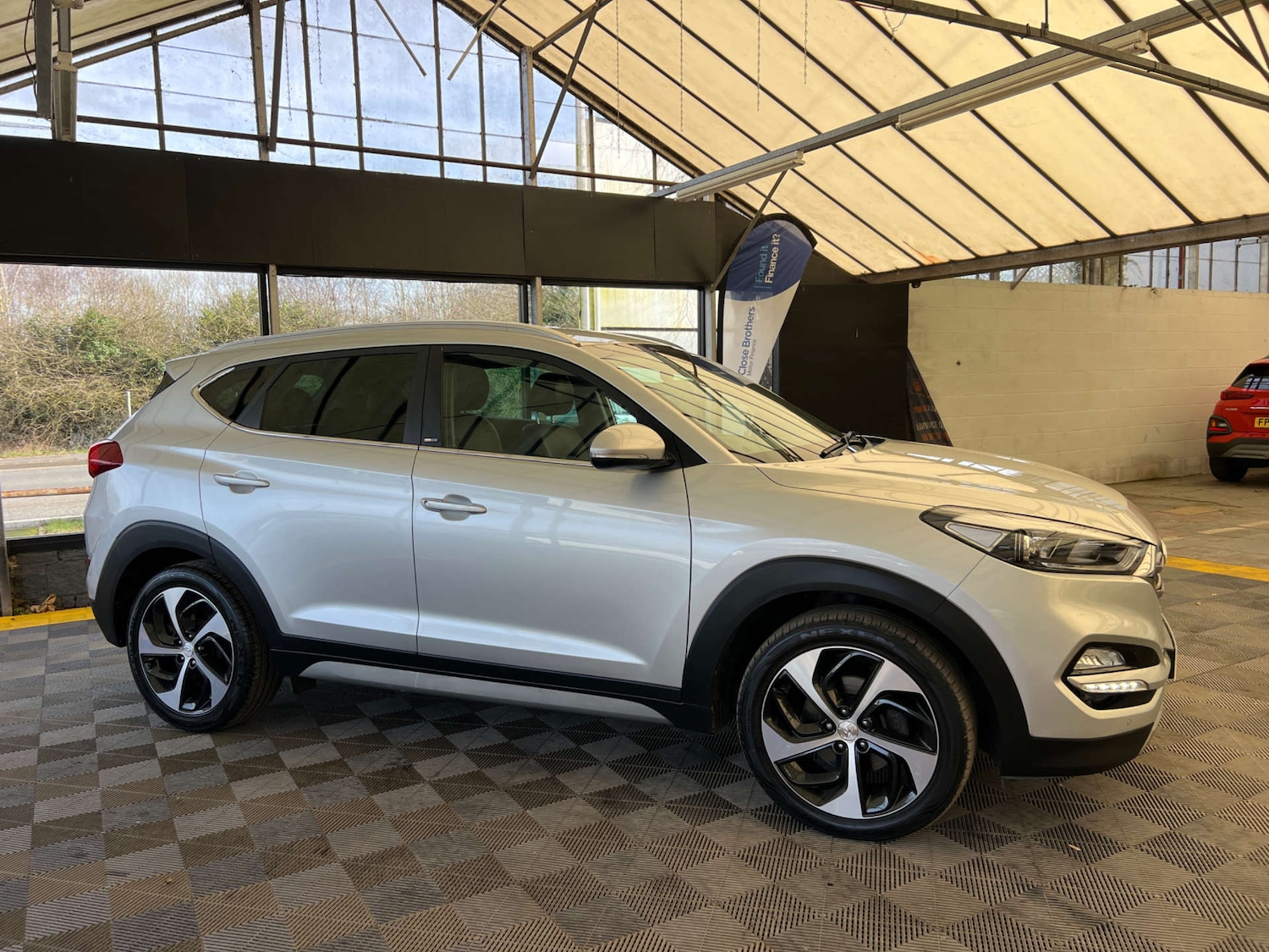 Used Hyundai TUCSON 2017 for sale - 77656594: Photo 3