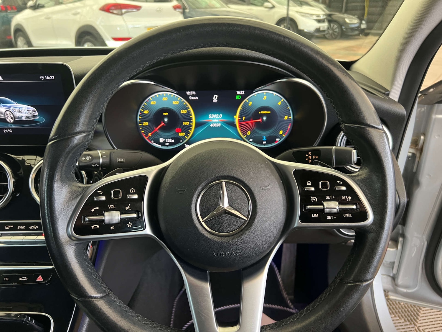 Used Mercedes-Benz C Class 2018 for sale - 76253845: Photo 17