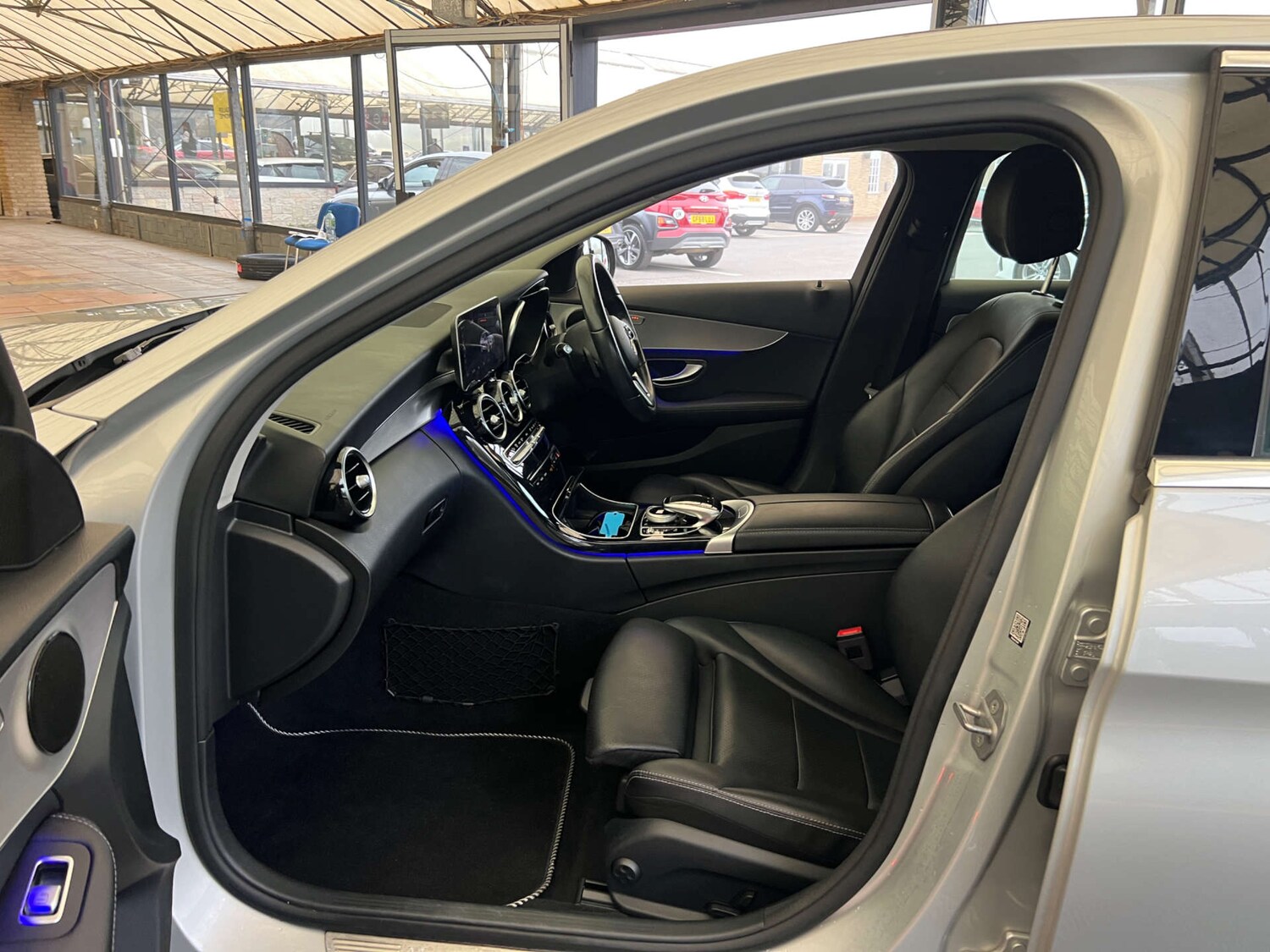 Used Mercedes-Benz C Class 2018 for sale - 76253845: Photo 25