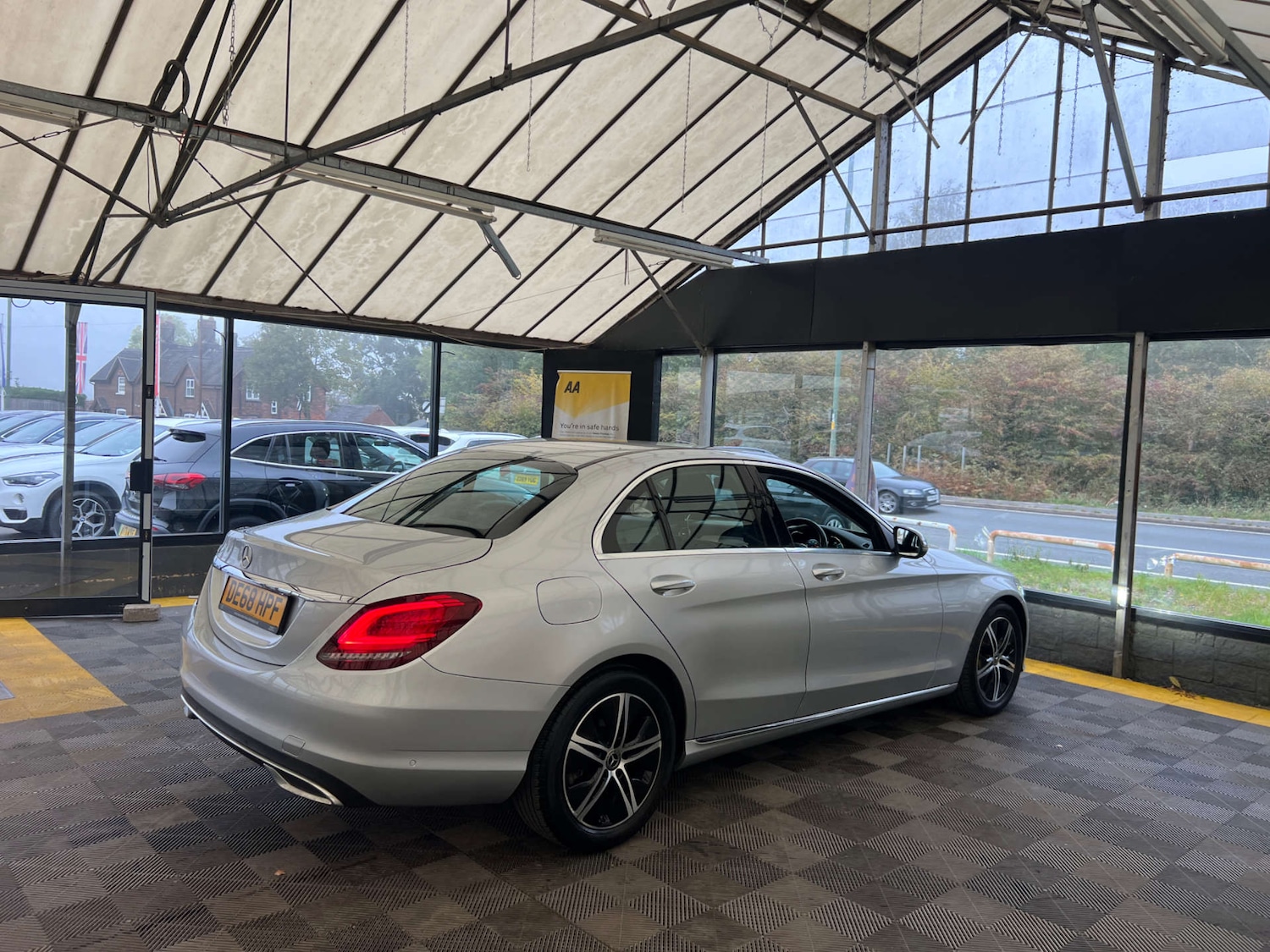 Used Mercedes-Benz C Class 2018 for sale - 76253845: Photo 9