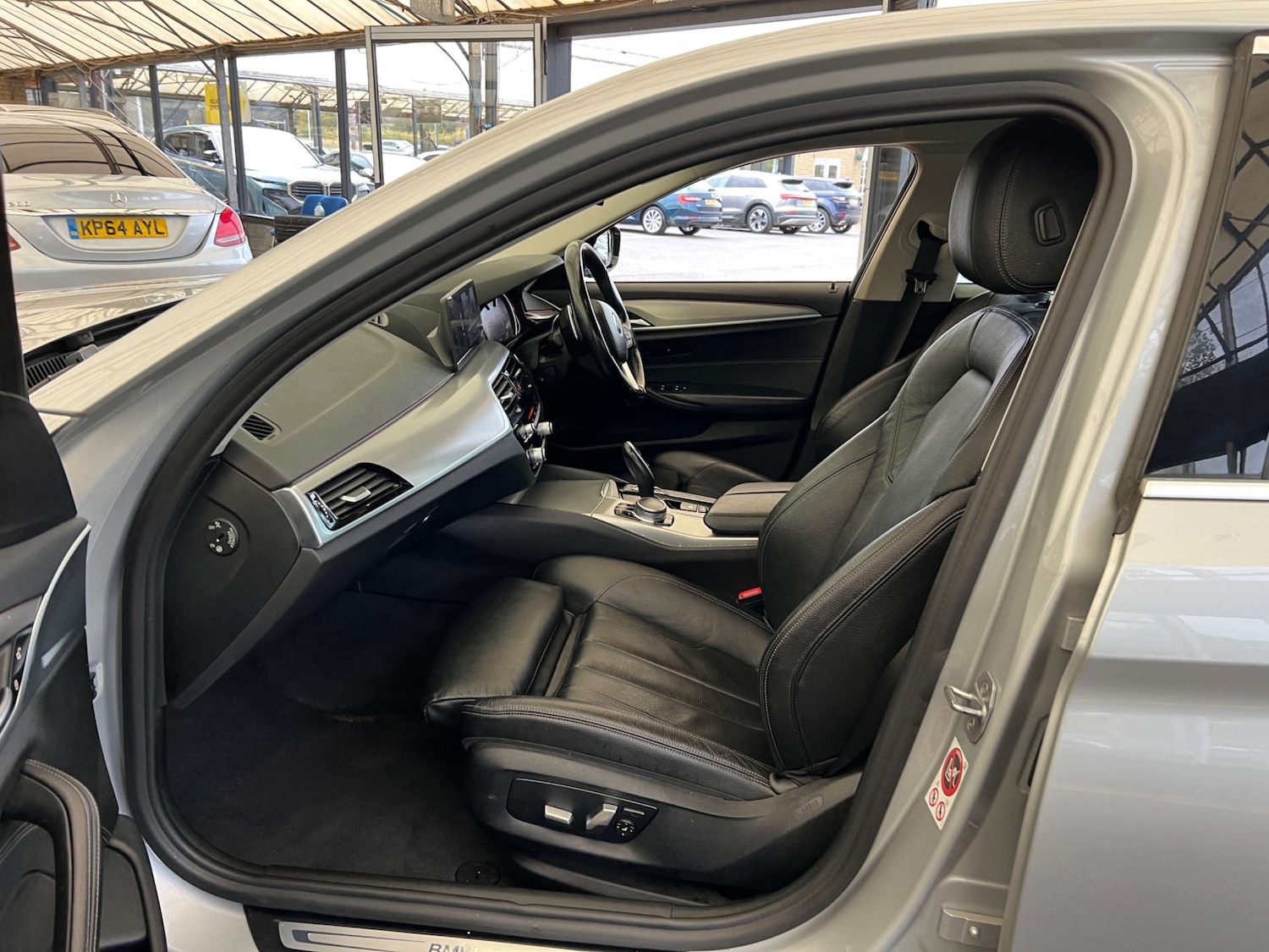 Used BMW 5 Series 2017 for sale - 76363989: Photo 24