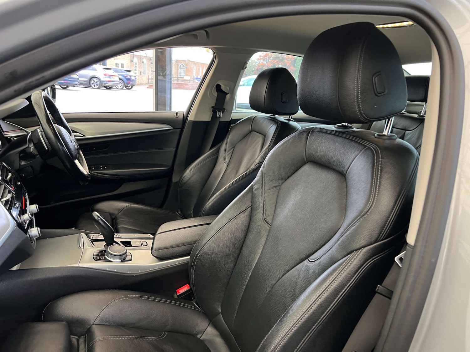 Used BMW 5 Series 2017 for sale - 76363989: Photo 25