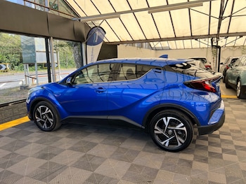 Used Toyota C-HR 2022 for sale - 79099179: Photo