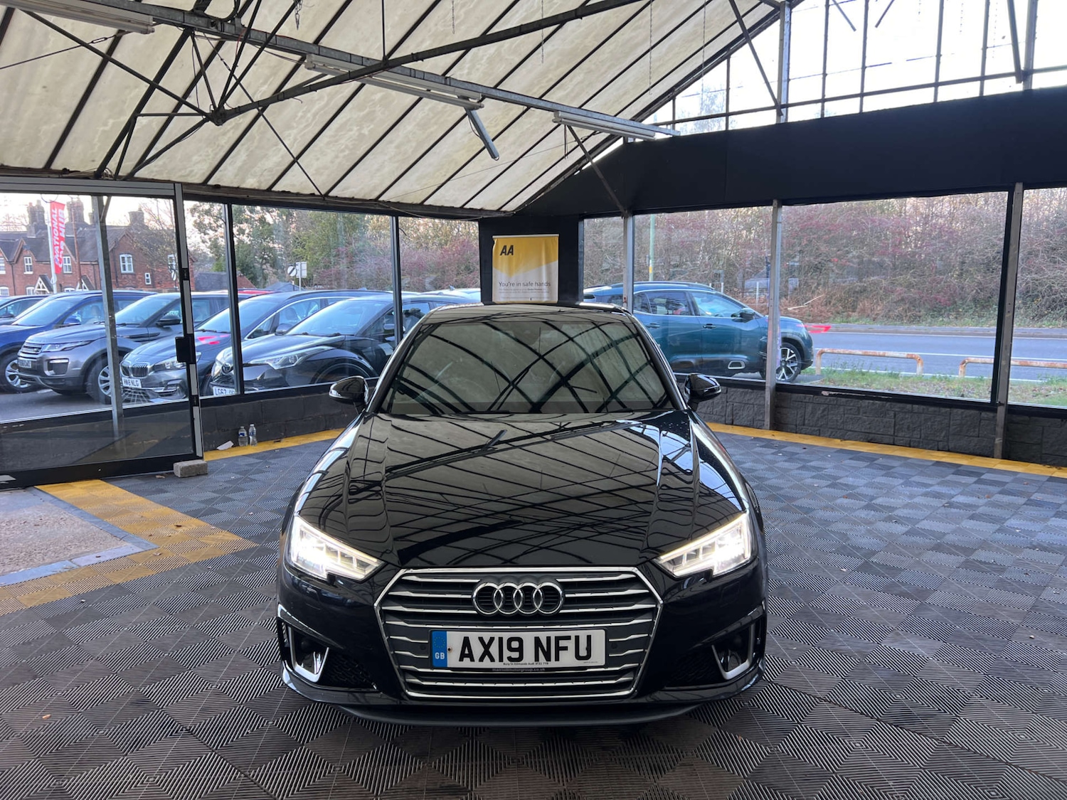 Used Audi A4 2019 for sale - 76618859: Photo 3