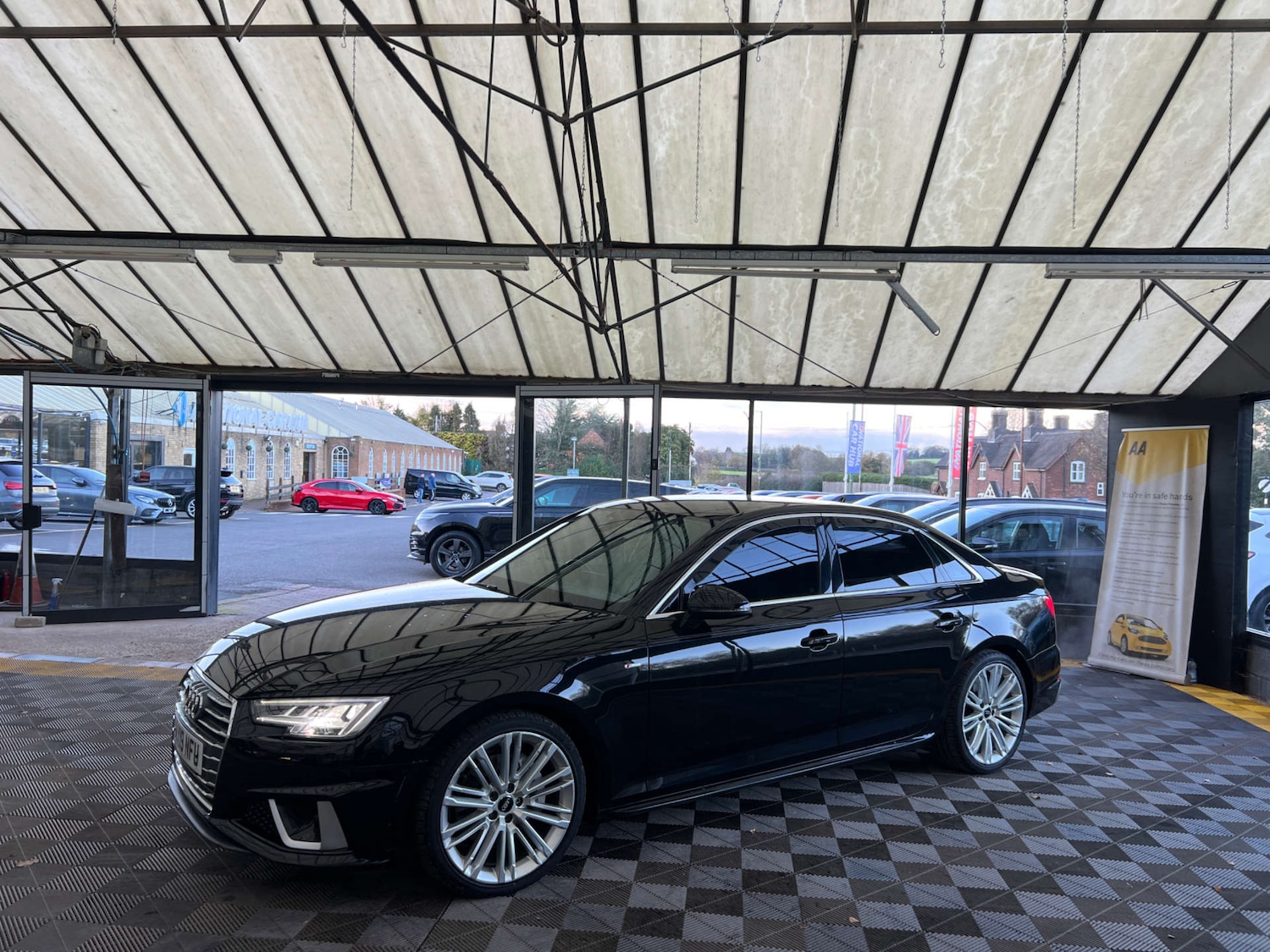 Used Audi A4 2019 for sale - 76618859: Photo 5