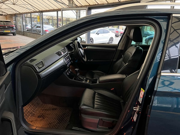 Used Skoda Superb 2017 for sale - 76311246: Photo 16