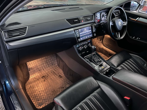 Used Skoda Superb 2017 for sale - 76311246: Photo 18