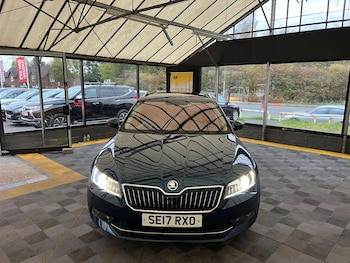Used Skoda Superb 2017 for sale - 76311246: Photo 2
