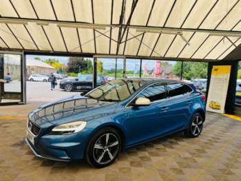 Used Volvo V40 2018 for sale - 74893044: Photo