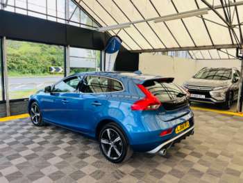 Used Volvo V40 2018 for sale - 74893044: Photo