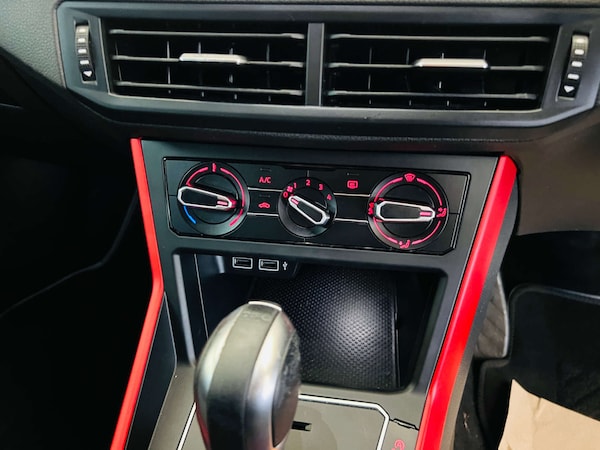 Used Volkswagen Polo 2019 for sale - 76277704: Photo 18