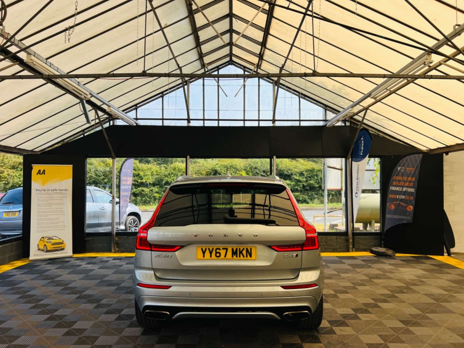 Used Volvo XC60 2017 for sale - 76601334: Photo 8