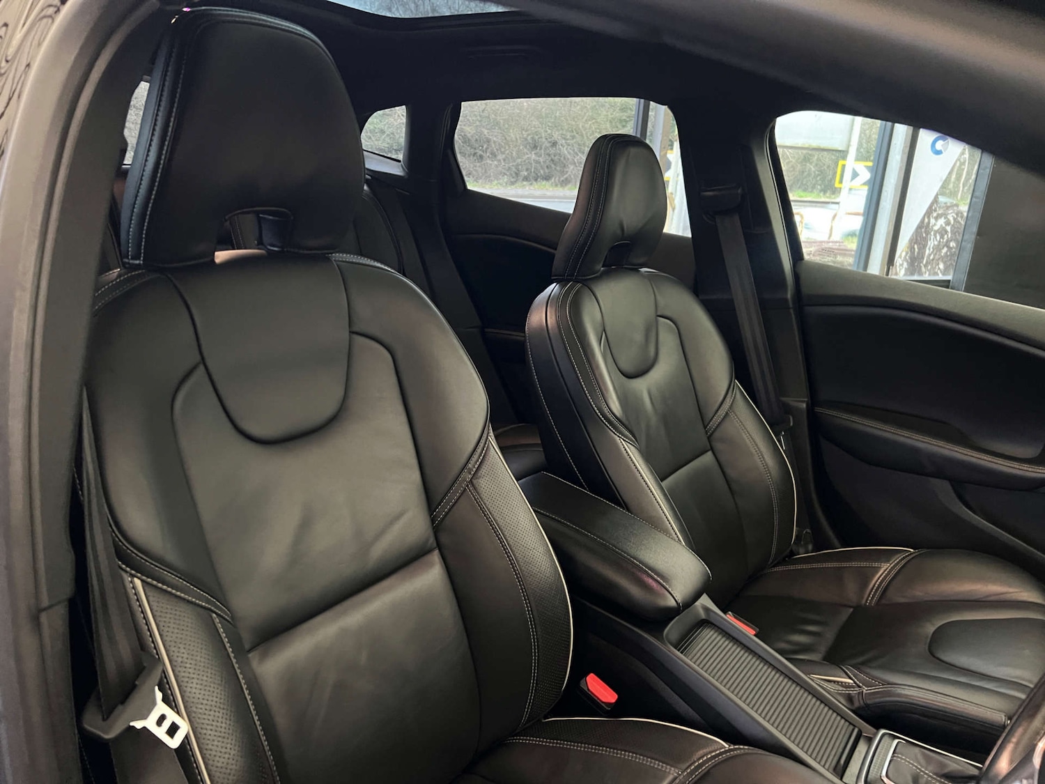 Used Volvo V40 2017 for sale - 77073374: Photo 12