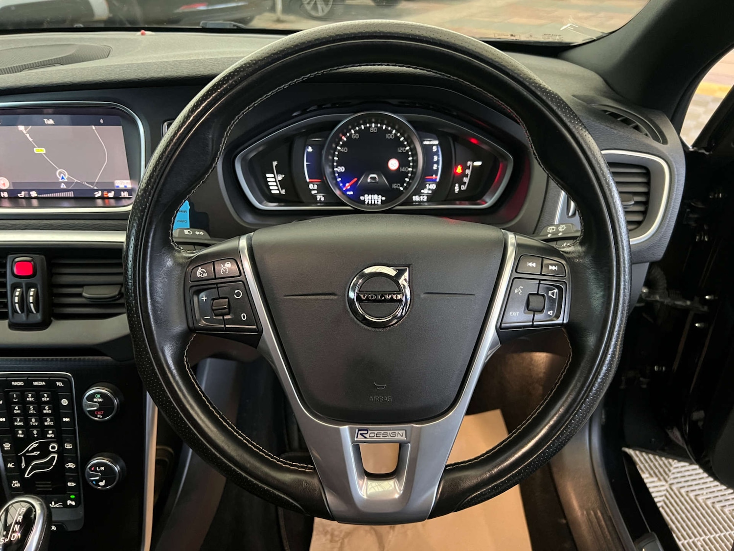 Used Volvo V40 2017 for sale - 77073374: Photo 17