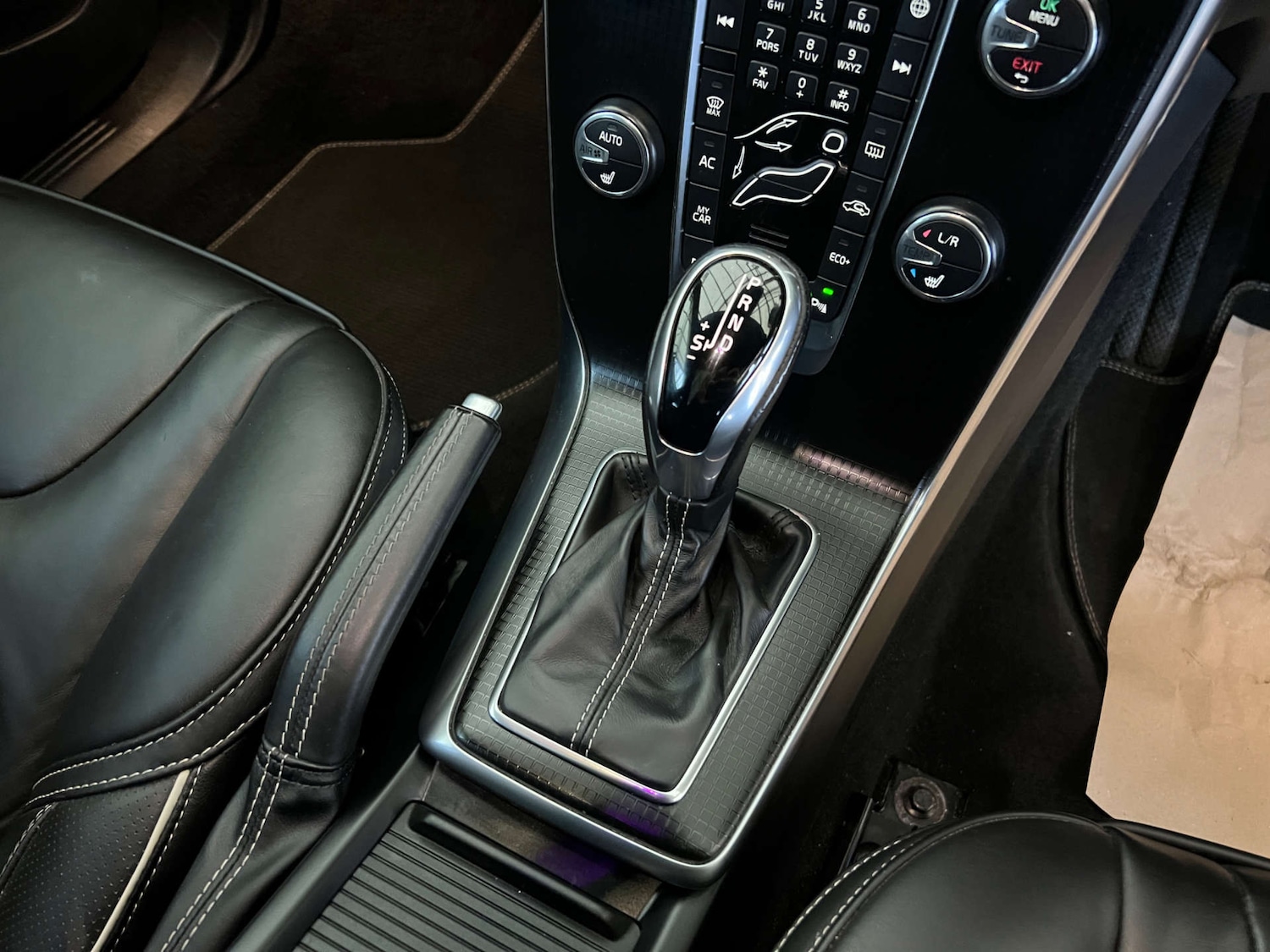 Used Volvo V40 2017 for sale - 77073374: Photo 18