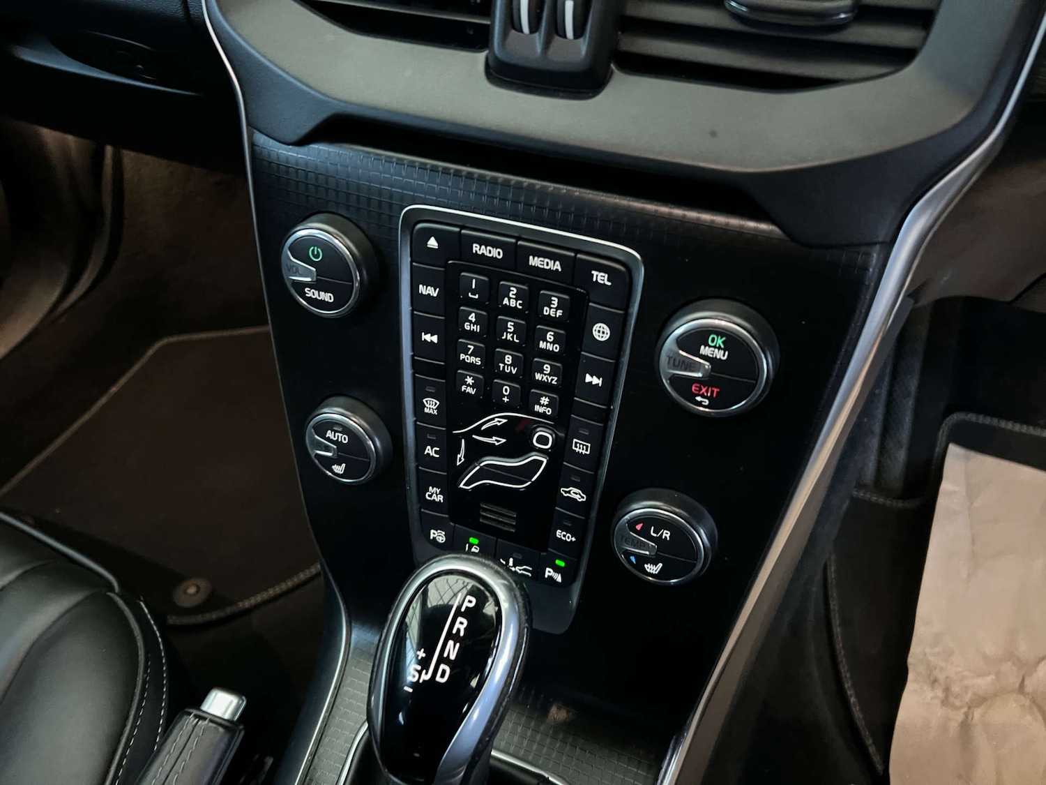 Used Volvo V40 2017 for sale - 77073374: Photo 22