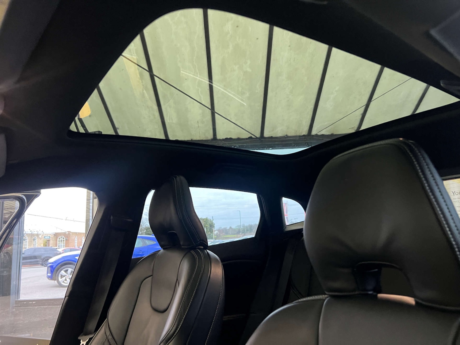 Used Volvo V40 2017 for sale - 77073374: Photo 28