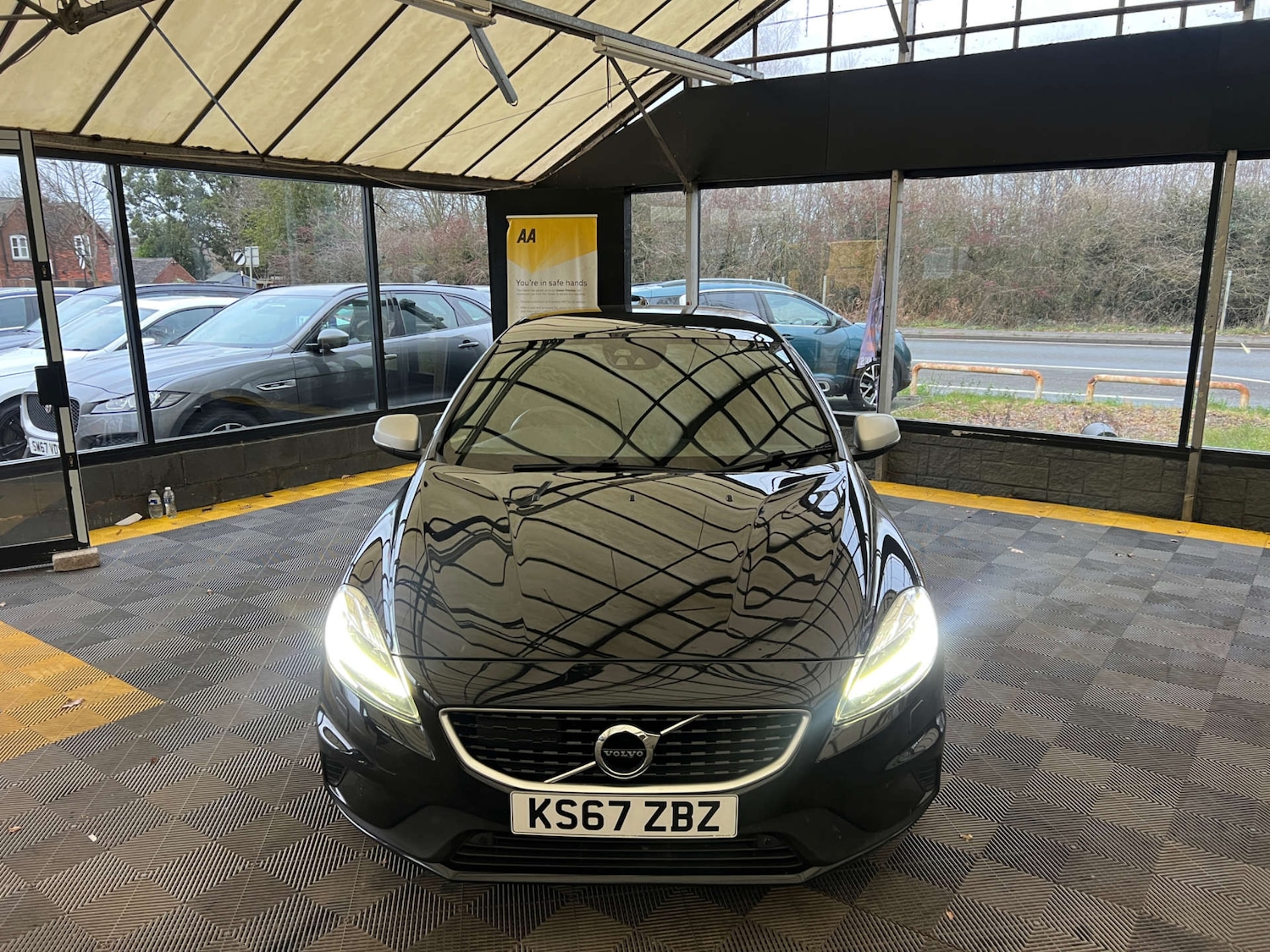 Used Volvo V40 2017 for sale - 77073374: Photo 3