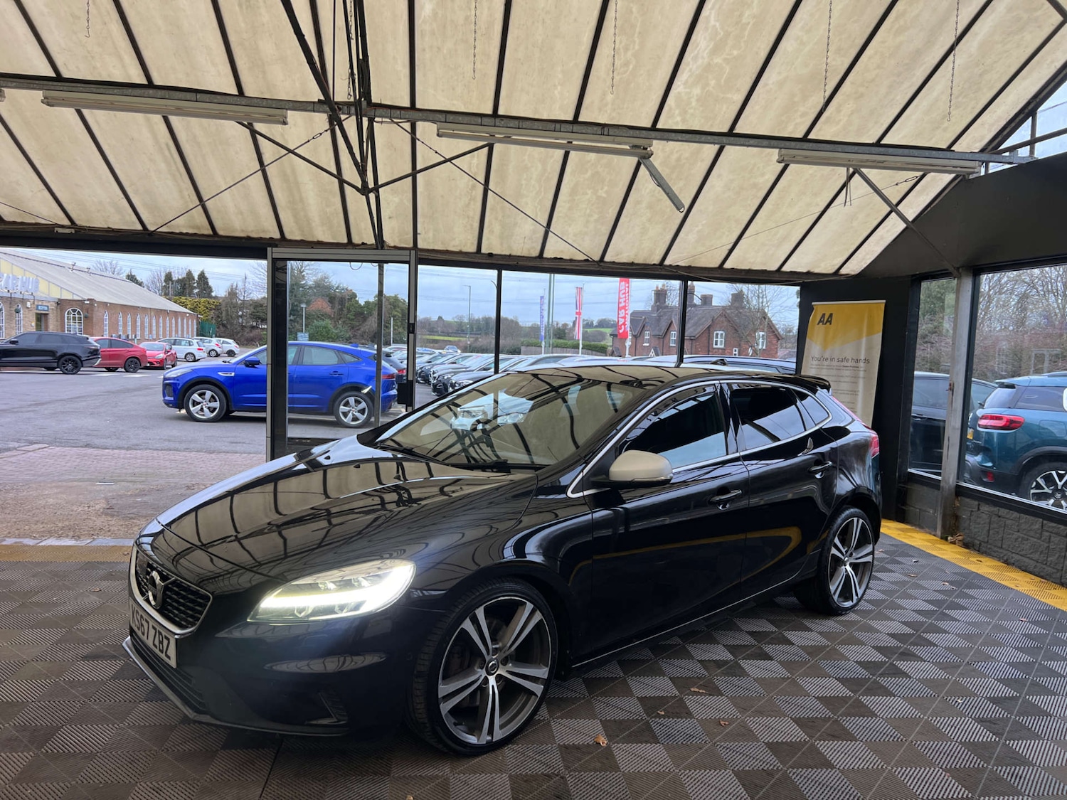 Used Volvo V40 2017 for sale - 77073374: Photo 4