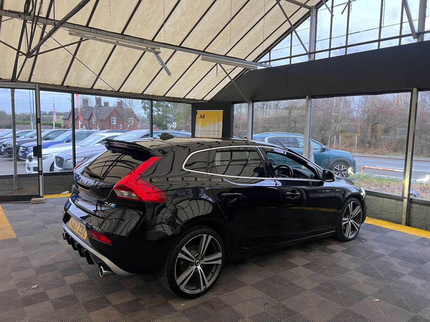 Used Volvo V40 2017 for sale - 77073374: Photo 7