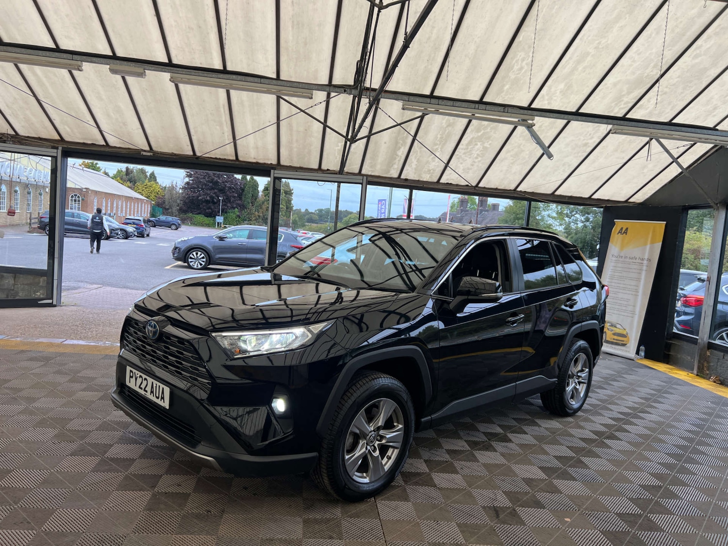 Used Toyota RAV4 2022 for sale - 76097151: Photo 4