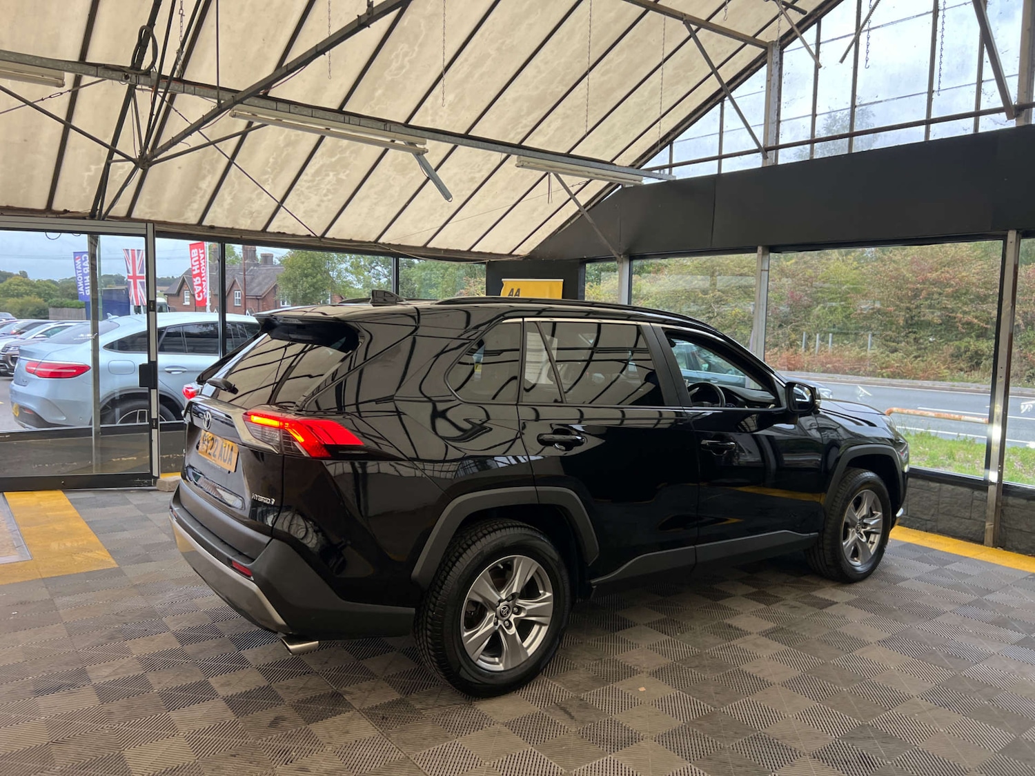 Used Toyota RAV4 2022 for sale - 76097151: Photo 9