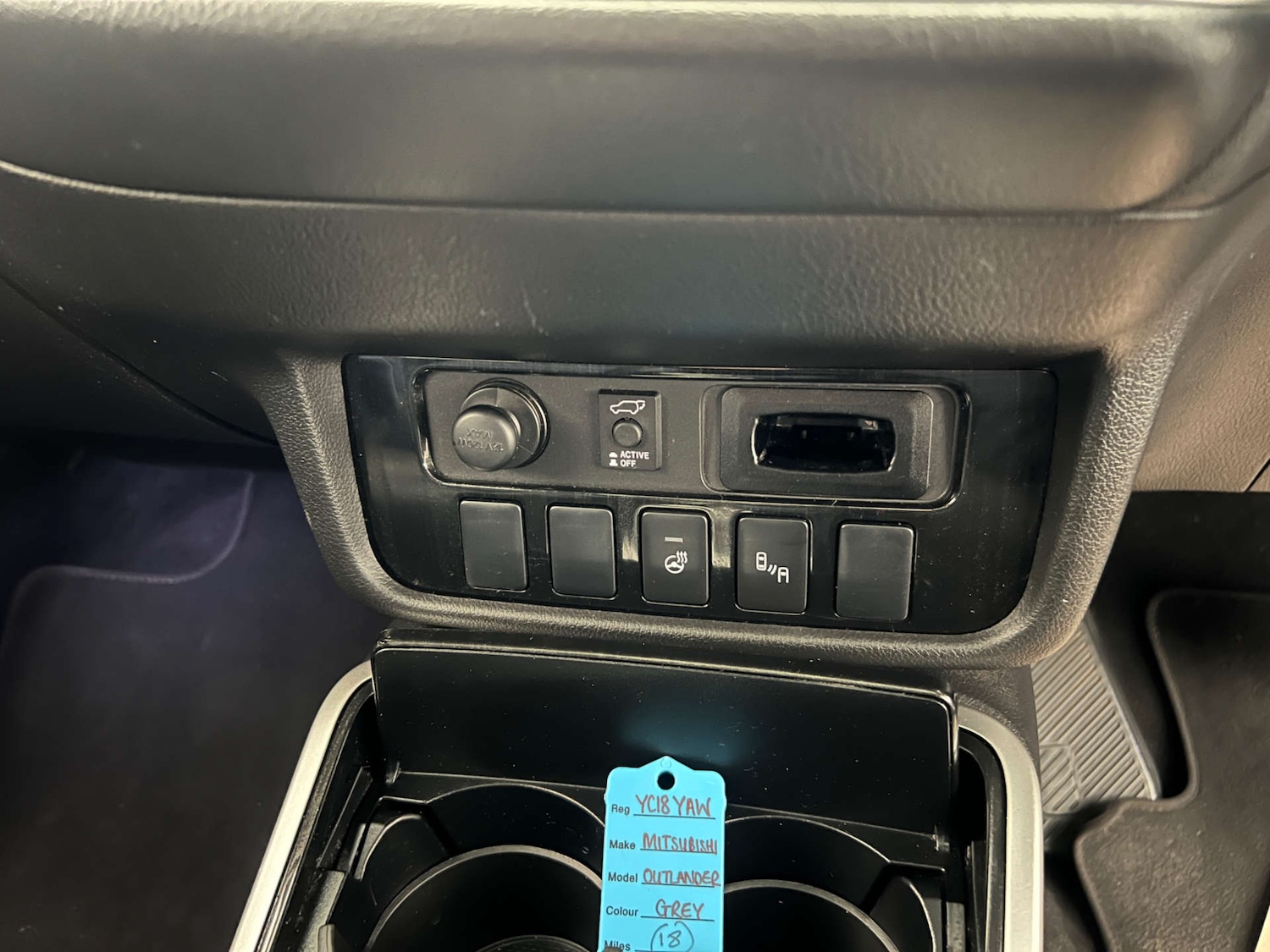 Used Mitsubishi Outlander 2018 for sale - 76919177: Photo 17