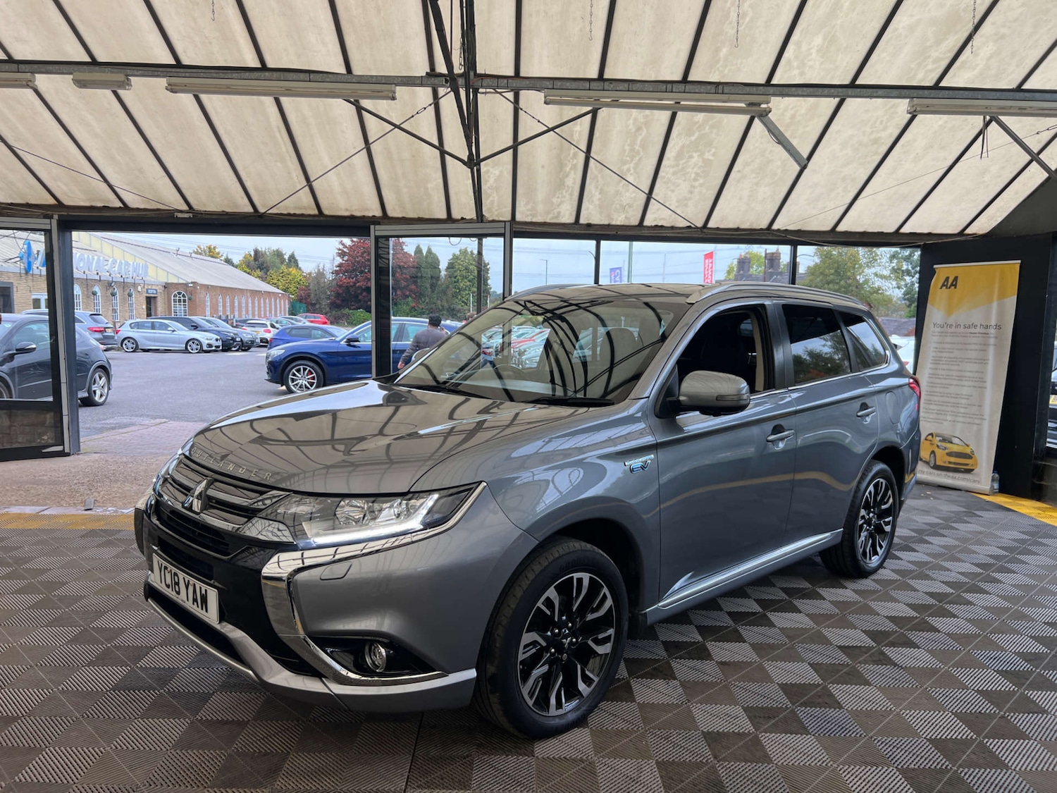 Used Mitsubishi Outlander 2018 for sale - 76919177: Photo 3