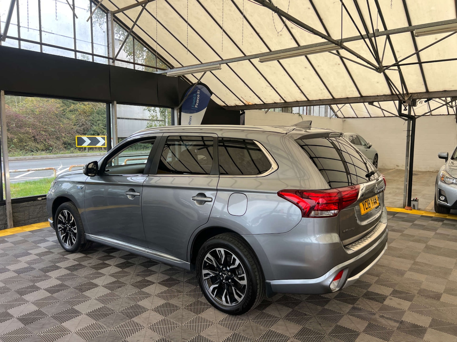 Used Mitsubishi Outlander 2018 for sale - 76919177: Photo 6